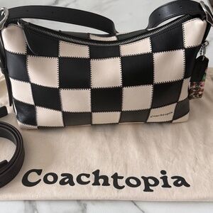 🖤🤍 Coachtopia Alter Ego Shoulder / Crossbody Bag | Black & White | Style CBE00